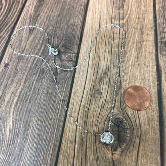 Avon CZ Solitaire Necklace - Picture 1 of 2
